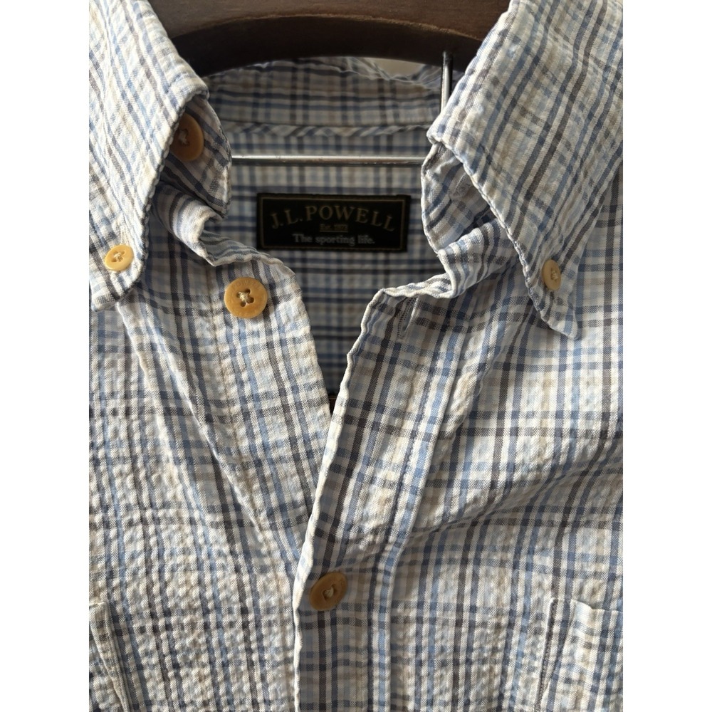 J.L. Powell The Sporting Life  Men's Large Seersucker Plaid Button Down‎